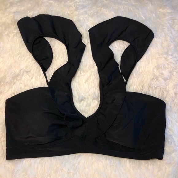 VENUS Black Bikini Top Sleek Swimwear size Large - Picture 1 of 12